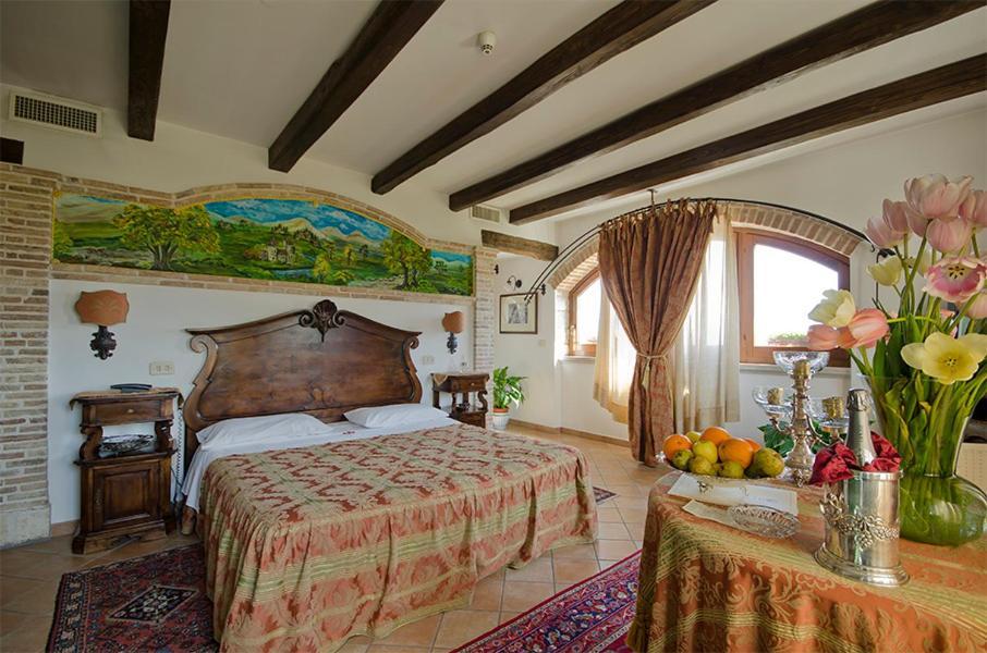 Hotel Ristorante Le Gole Di Ricci Aielli Экстерьер фото